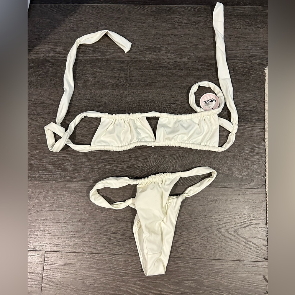 BRAND NEW Haute bikini